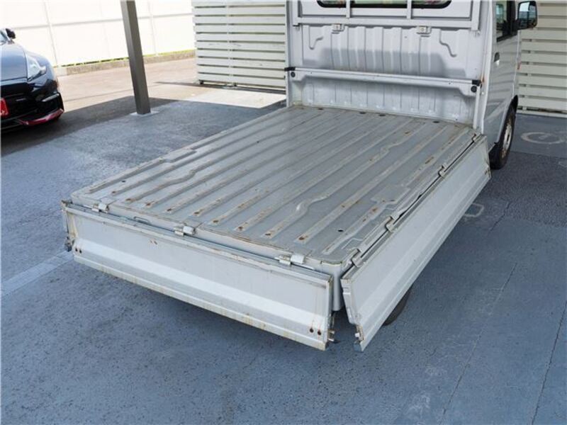 CARRY TRUCK