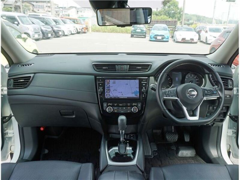 X-TRAIL