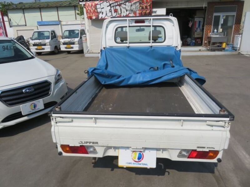 CLIPPER TRUCK