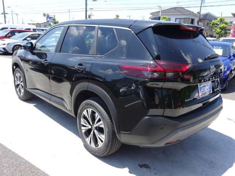 X-TRAIL