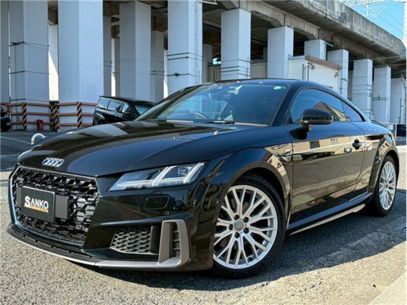 AUDI TT