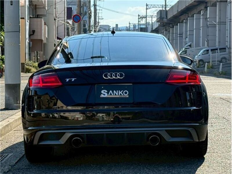 TT