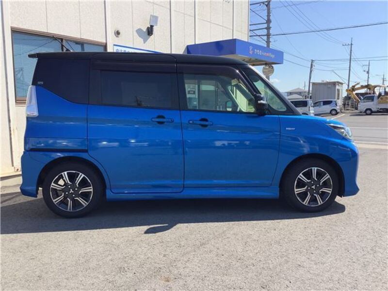 MITSUBISHI DELICA D2
