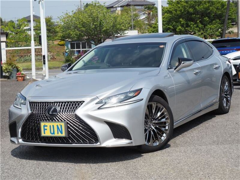 LEXUS LS