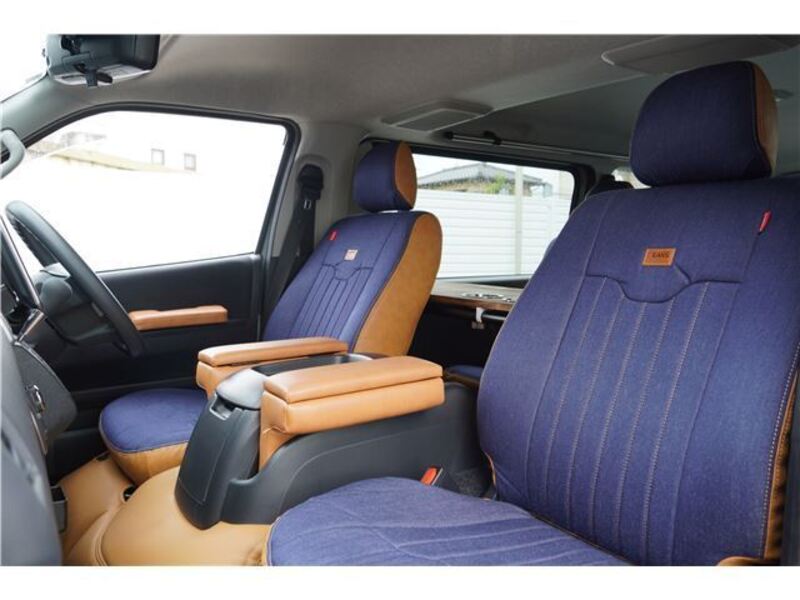 HIACE VAN