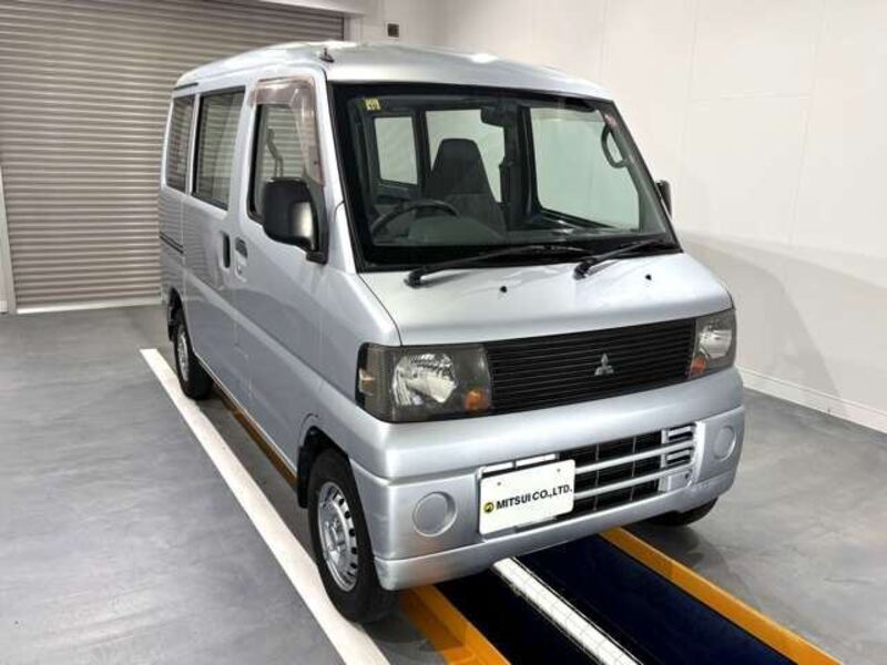 MINICAB VAN