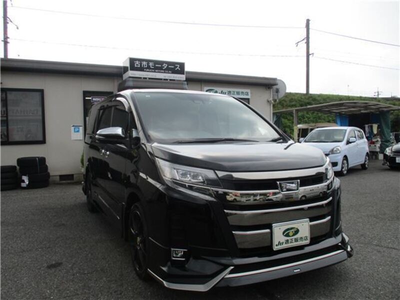 TOYOTA NOAH