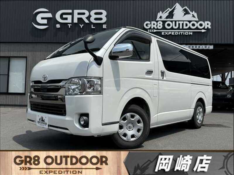 TOYOTA HIACE VAN