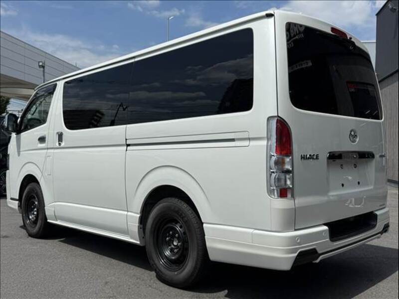 HIACE VAN