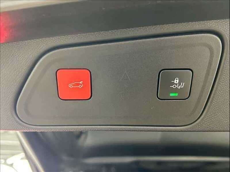 3008