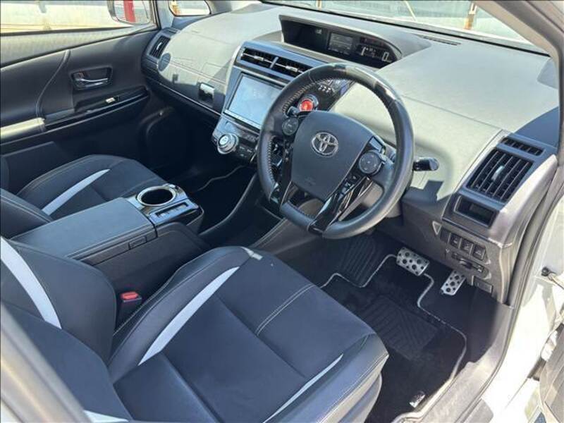 PRIUS ALPHA