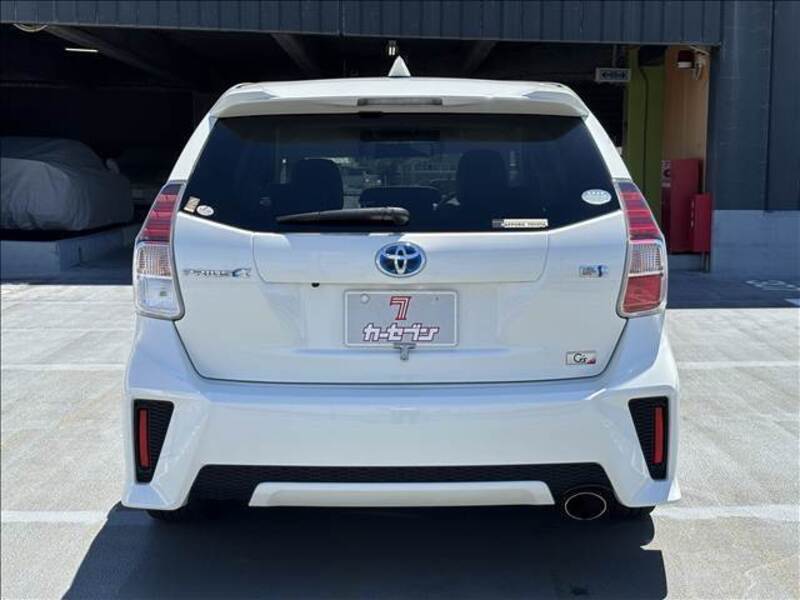 PRIUS ALPHA