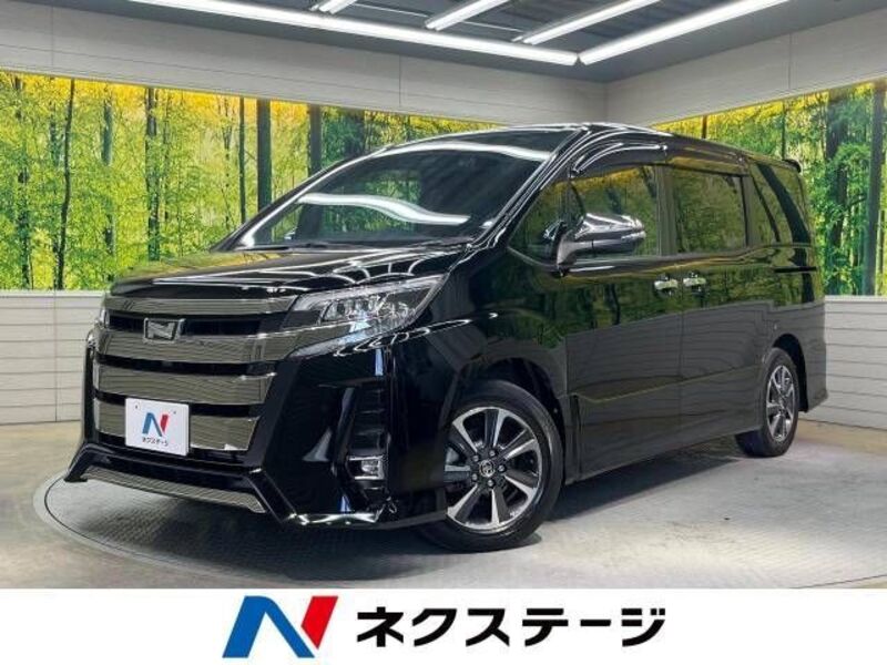 TOYOTA NOAH