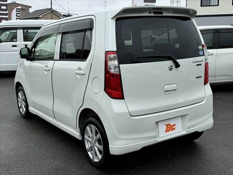 WAGON R