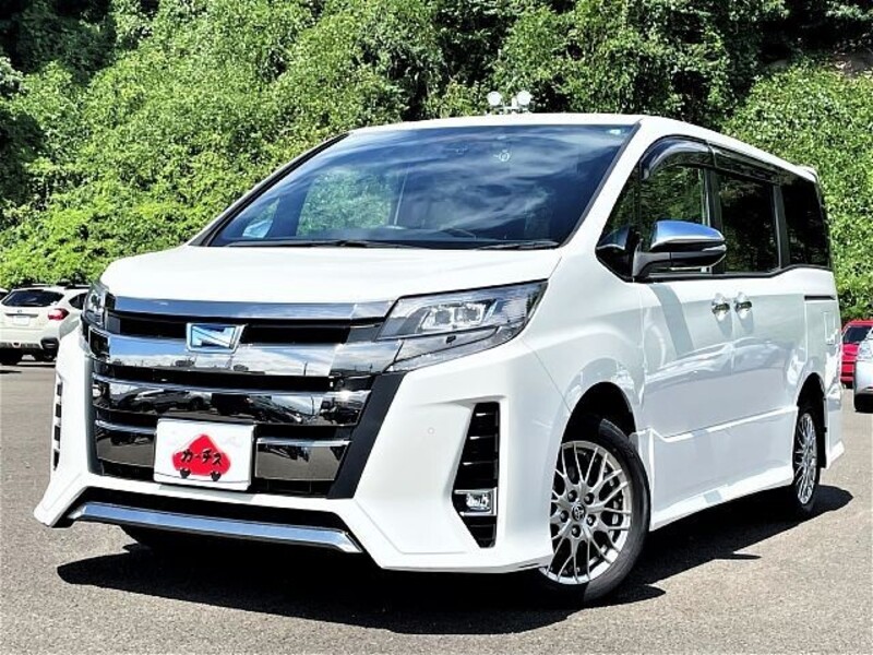 TOYOTA NOAH