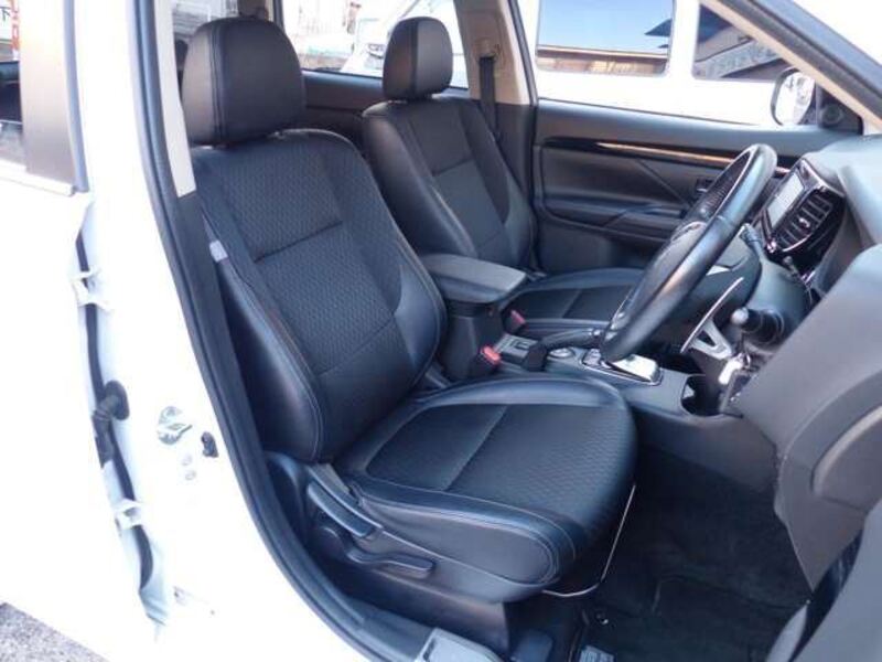 OUTLANDER PHEV