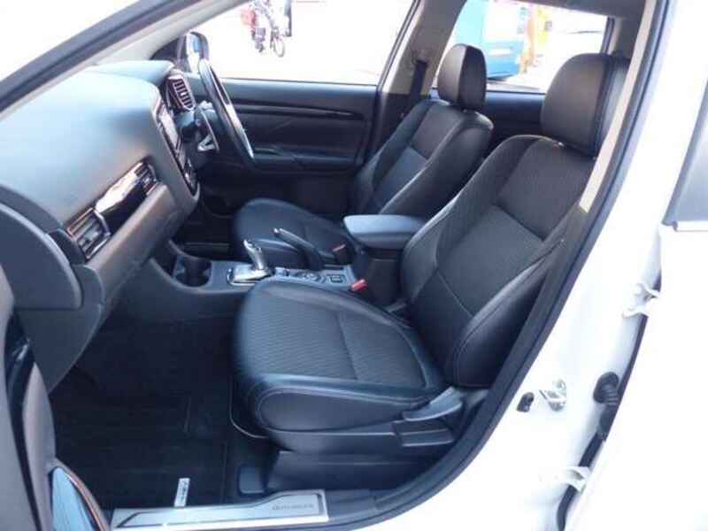 OUTLANDER PHEV