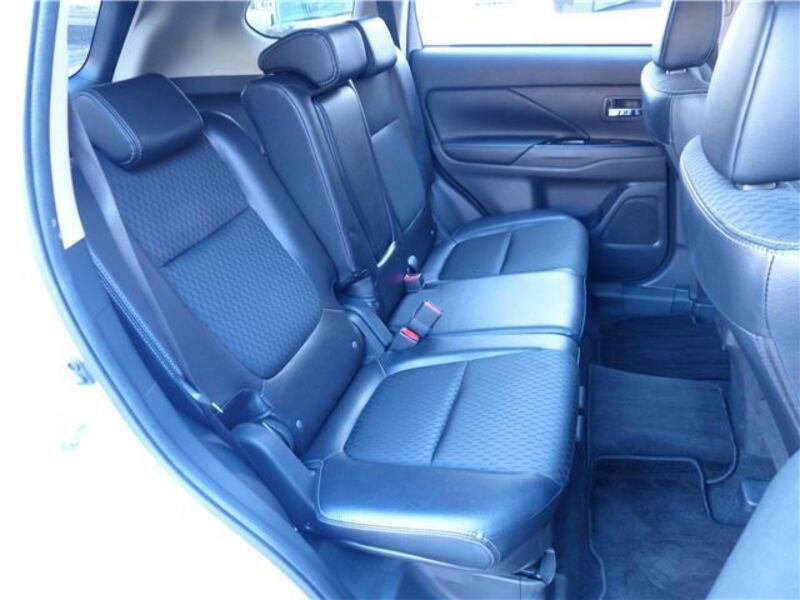 OUTLANDER PHEV