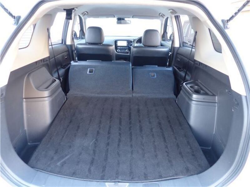 OUTLANDER PHEV