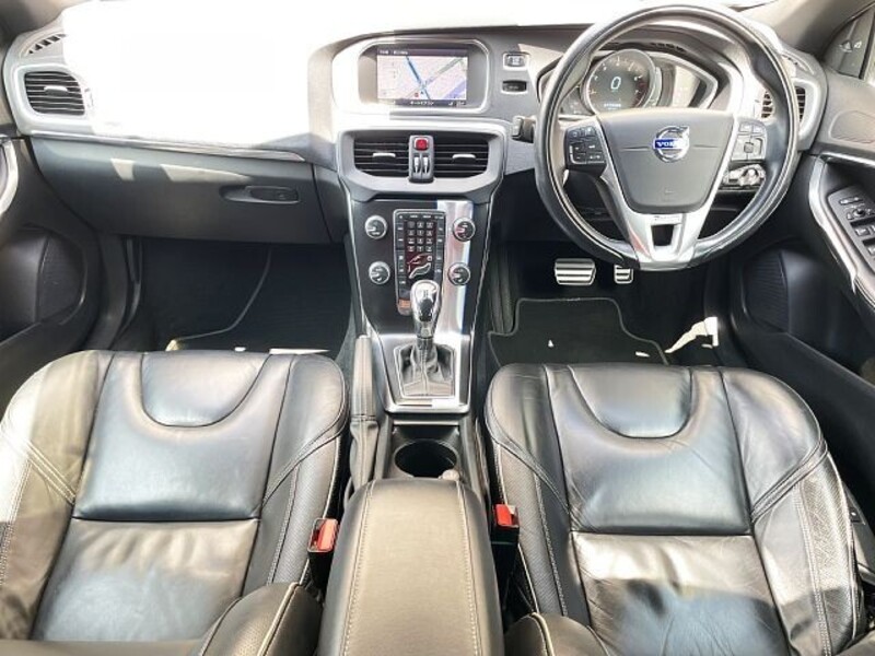 V40