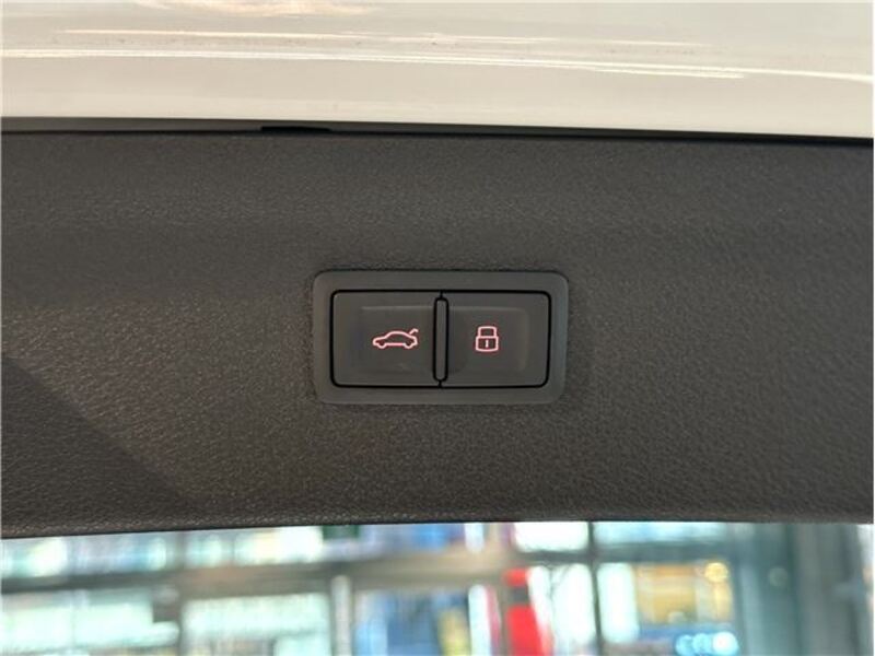 Q3