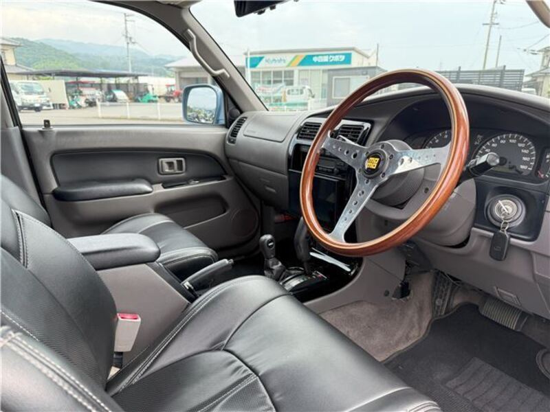 HILUX SURF