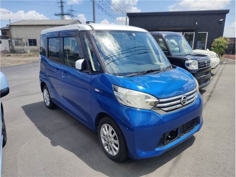 NISSAN DAYZ ROOX