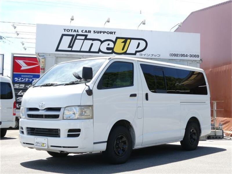 TOYOTA HIACE VAN