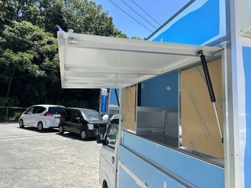 CARRY TRUCK