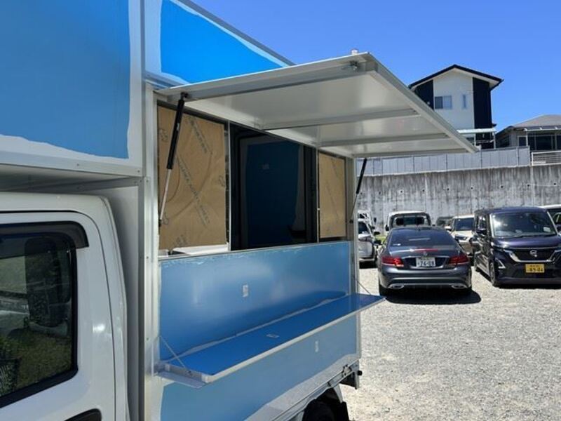 CARRY TRUCK