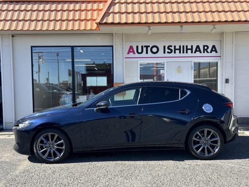 MAZDA3