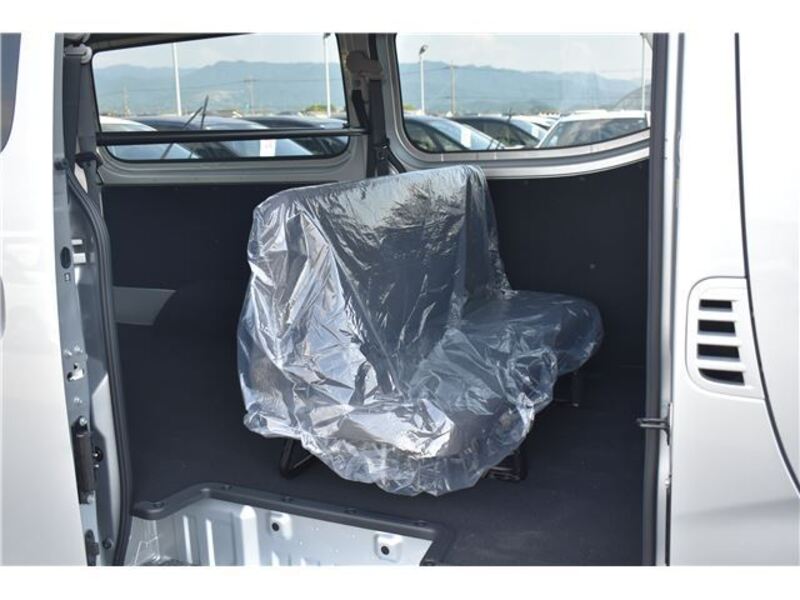 CARAVAN VAN