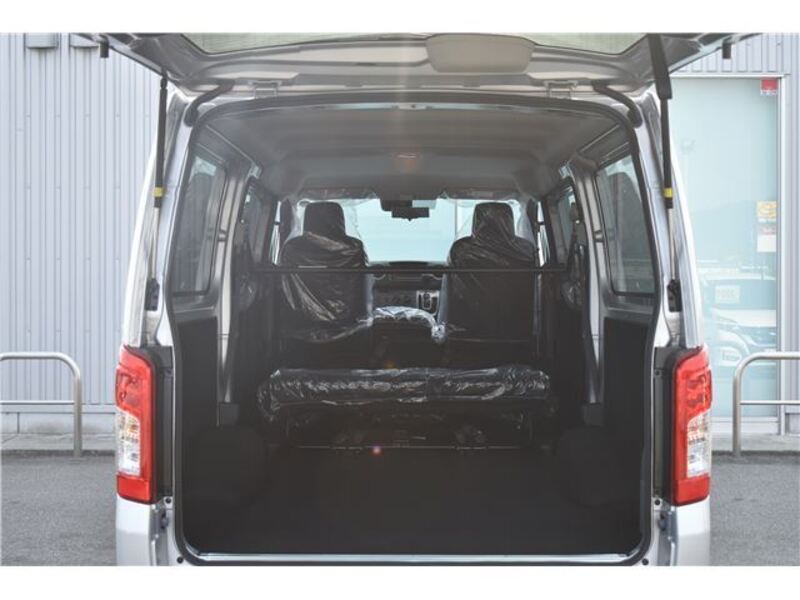 CARAVAN VAN