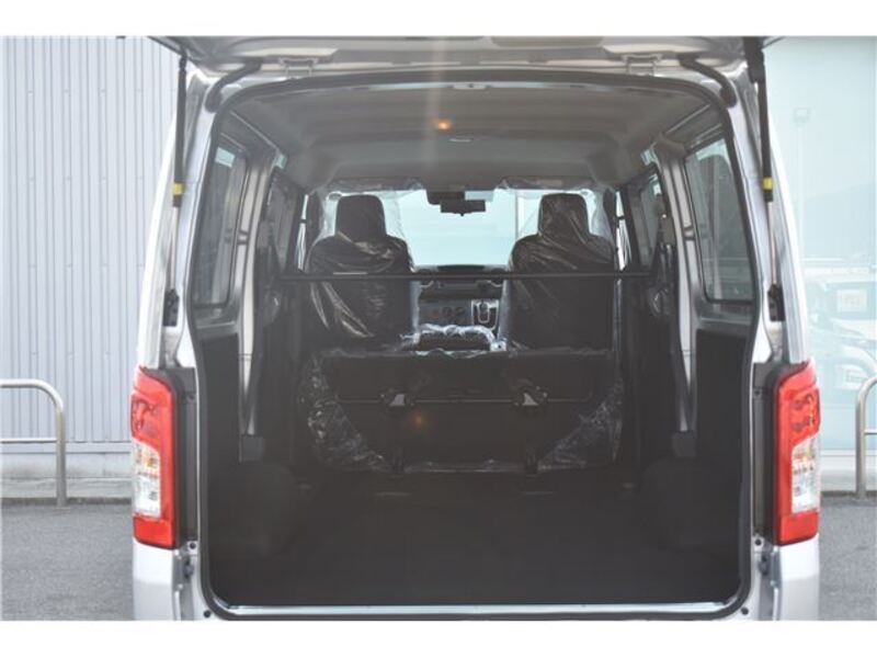 CARAVAN VAN