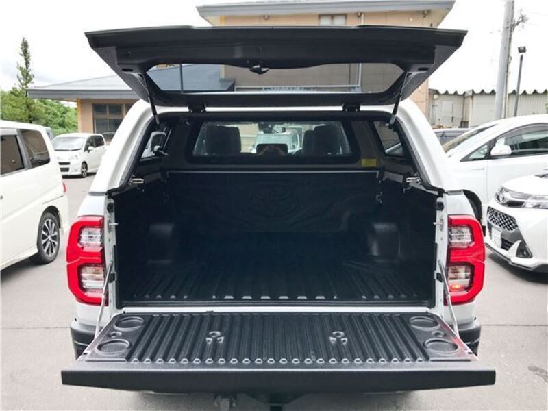 HILUX