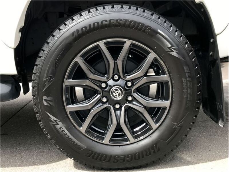 HILUX