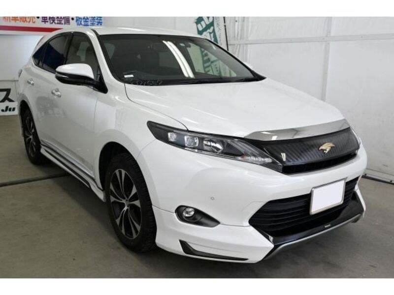 TOYOTA HARRIER