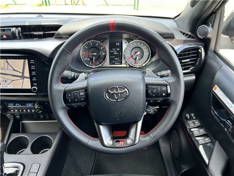 HILUX