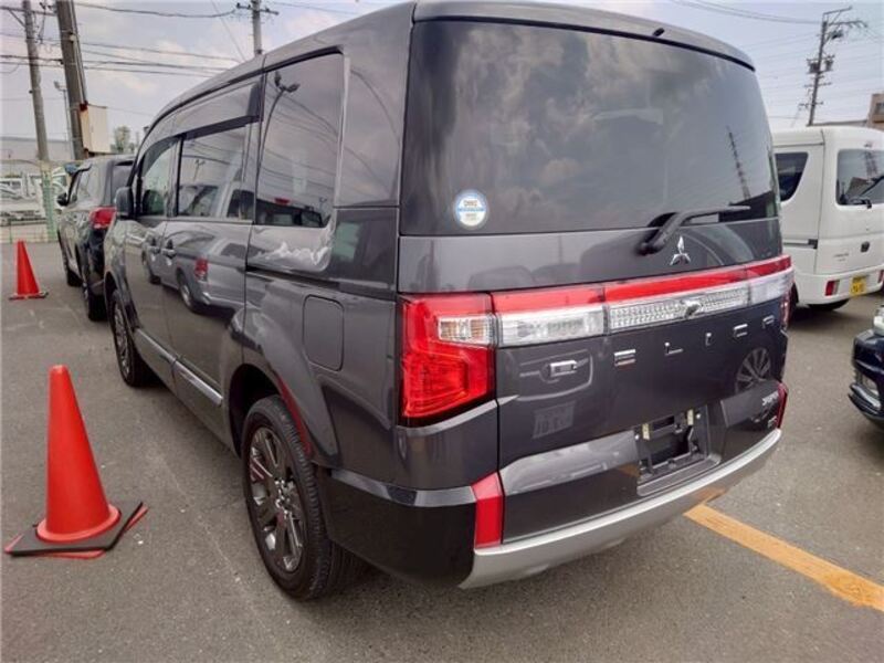 DELICA D5