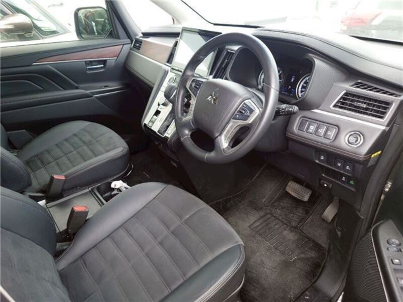 DELICA D5