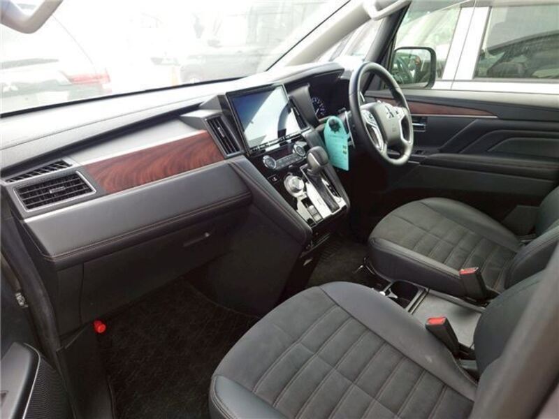 DELICA D5