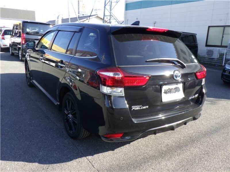COROLLA FIELDER