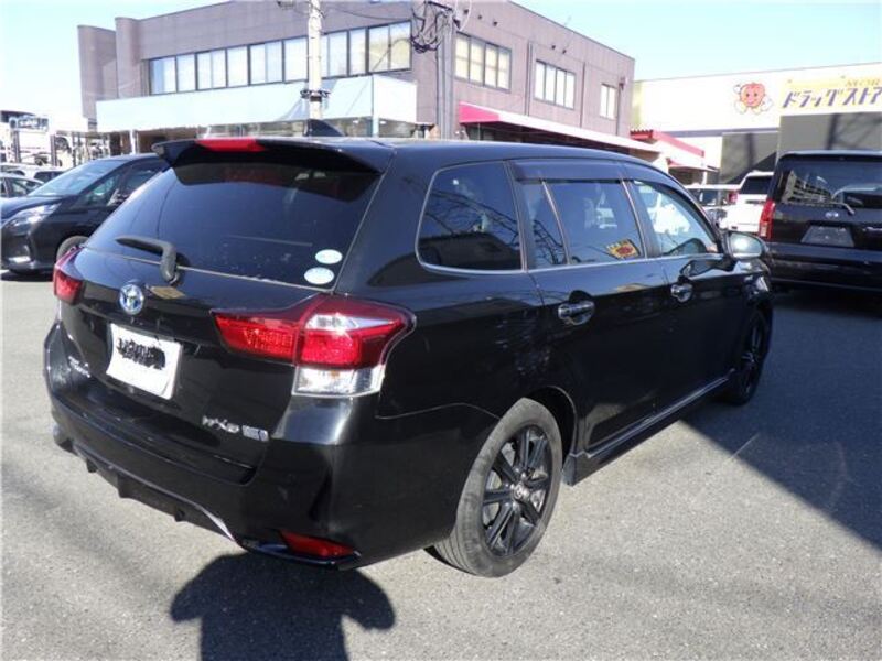 COROLLA FIELDER