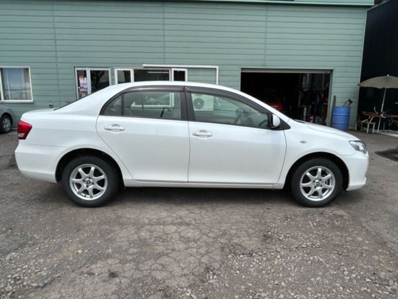 COROLLA AXIO