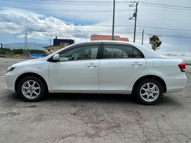 COROLLA AXIO