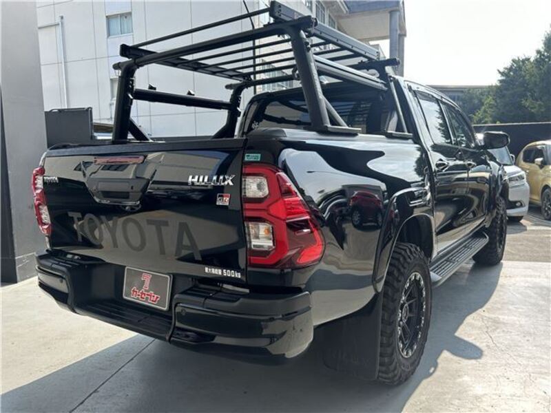 HILUX