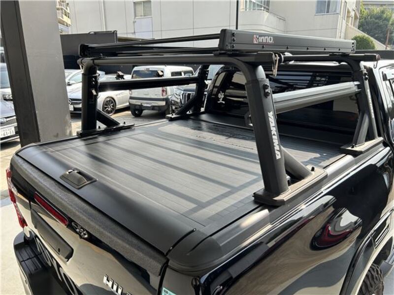 HILUX