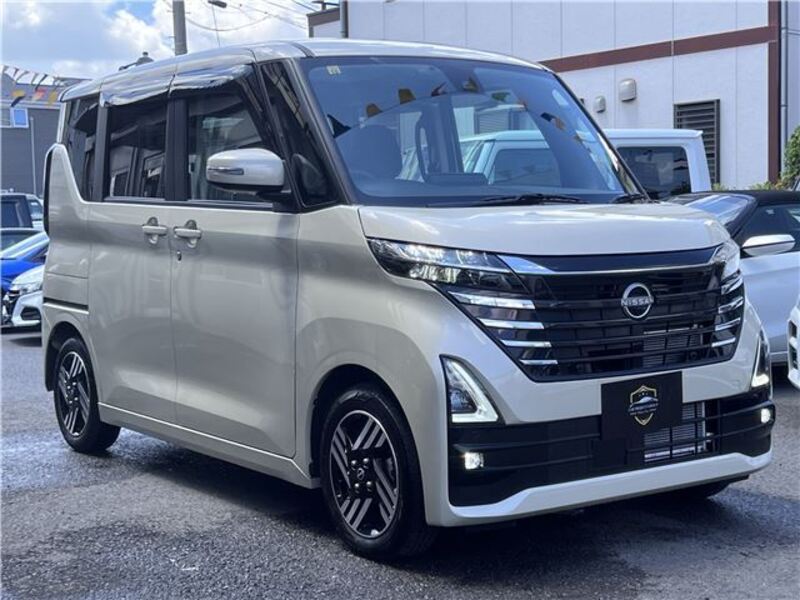 NISSAN ROOX