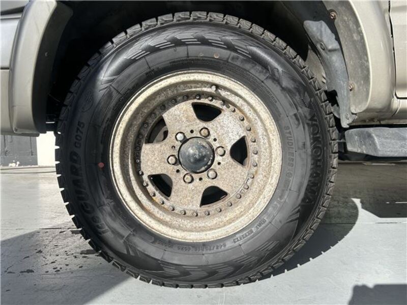 HILUX SURF