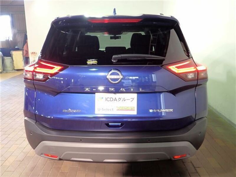 X-TRAIL